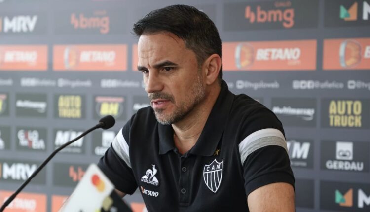 Rodrigo Cateano comenta futuro no Atlético
