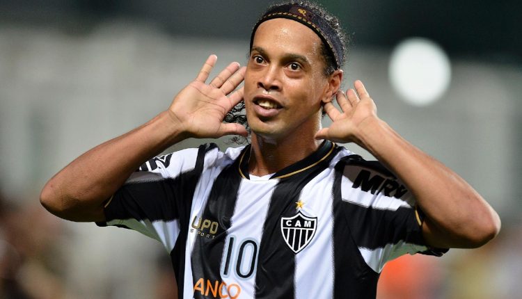 Vivendo momentos conturbador em sua vida pessoal, Ronaldinho Gaúcho voltou a ter seu nome nos holofotes da imprensa por lance curioso