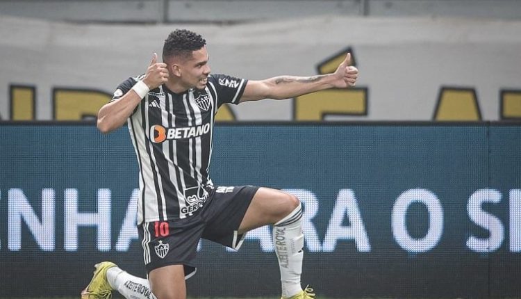 Atlético Mineiro pega a todos de surpresa e faz homensagem a Paulinho, artilheiro do Campeonato Brasileiro 2023. Confira o que o Galo aprontou